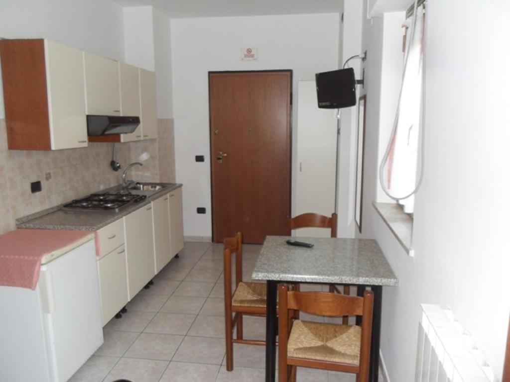 Hotel Ferrara San Benedetto del Tronto Zimmer foto